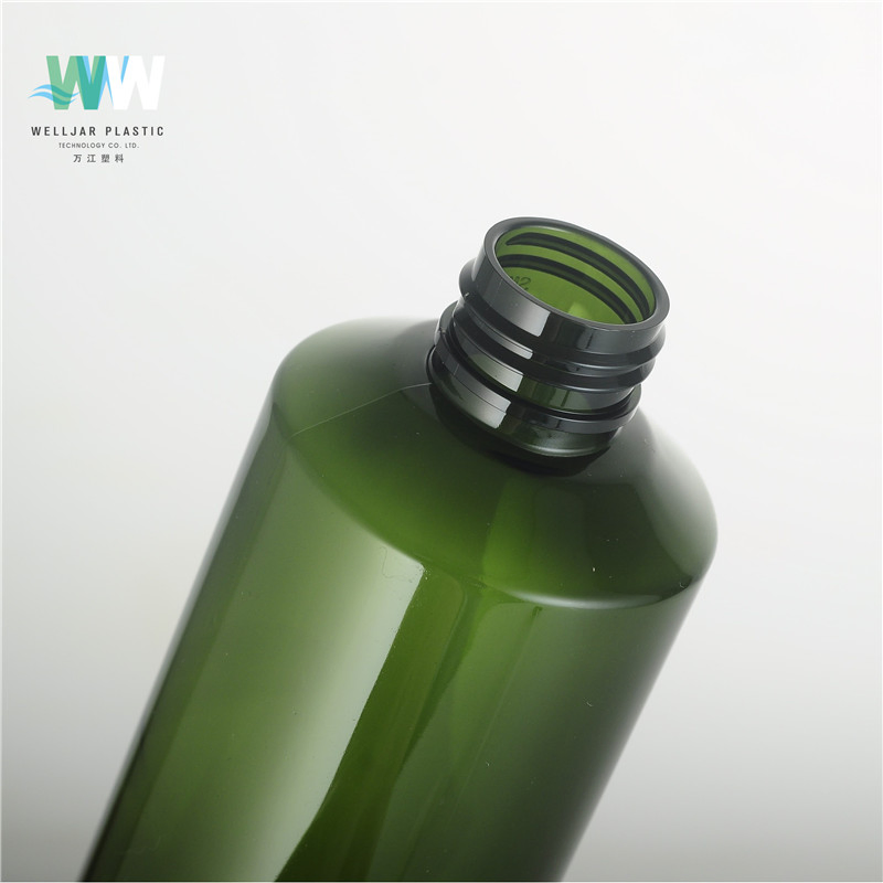 30ml Oblique Shoulder Green Plastic Bottle with Lotion Pump or Sprayer