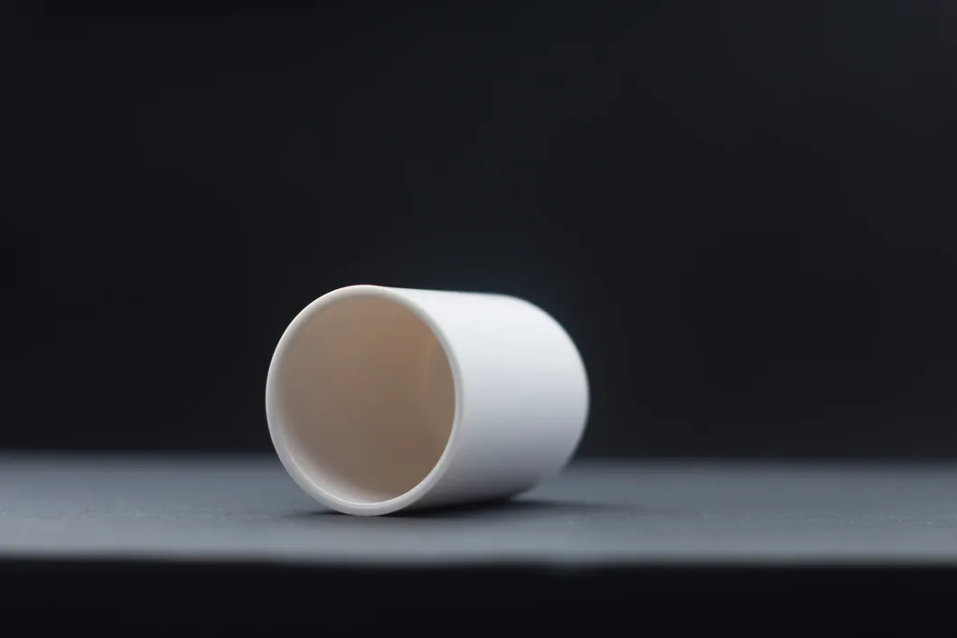 Customized Irregular Cosmetic Bottle Packaging PP Solid Color Irregular Cap Plastic Lid