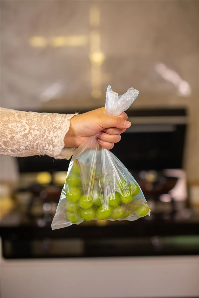 Ecofriendly Food Cling Wrap Film Kitchen Food Grade Fruit Cling Wrap Storage Bags