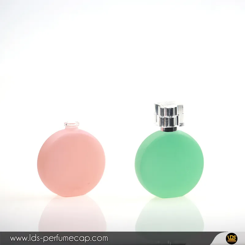 Fea15 Round Shape Glass Fragrance Bottle with Color Painting