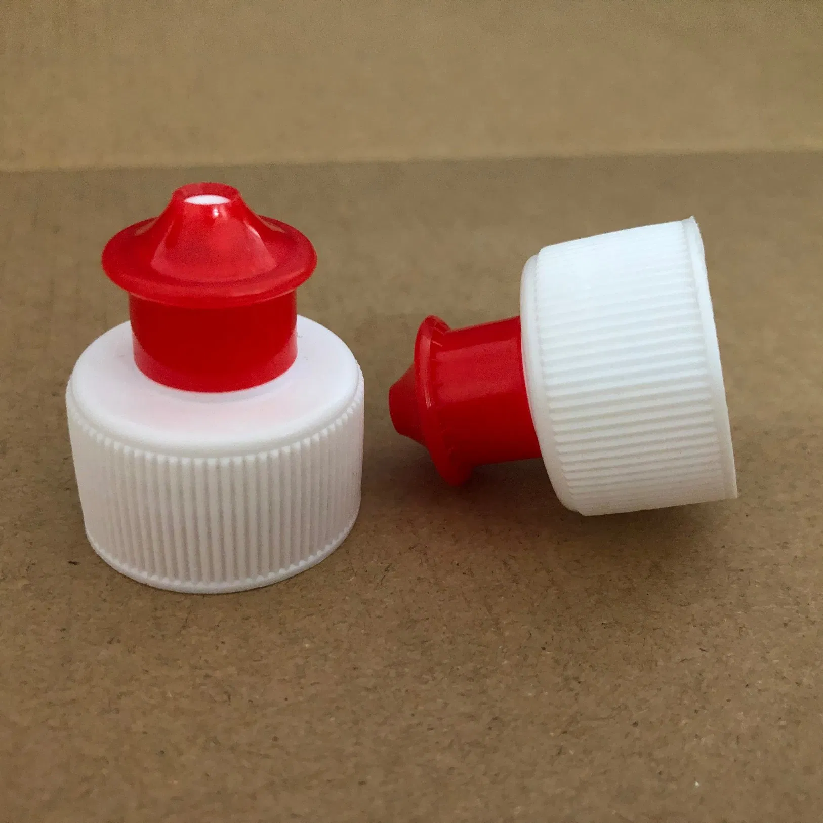 The Most Popular Using Two-Pieces Push Pull Liquid Detergent Plastic Bottle Lids Bottle Cap 28/410 China Manufacture